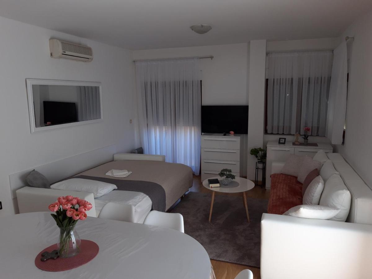 Marys Home Apartment Medugorje Extérieur photo
